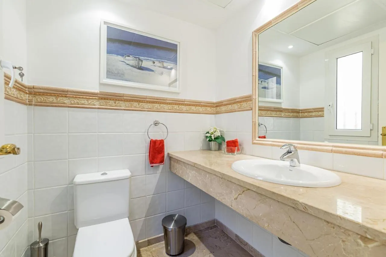 Holiday Penthouse For Rent Puerto Marbella Apartmán